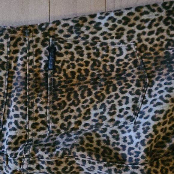 Hudson women's size 29 leopard print skinny jeans - Picture 4 of 5